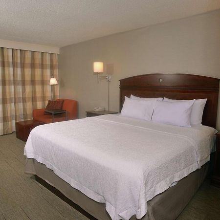Hampton Inn Springfield-South Экстерьер фото