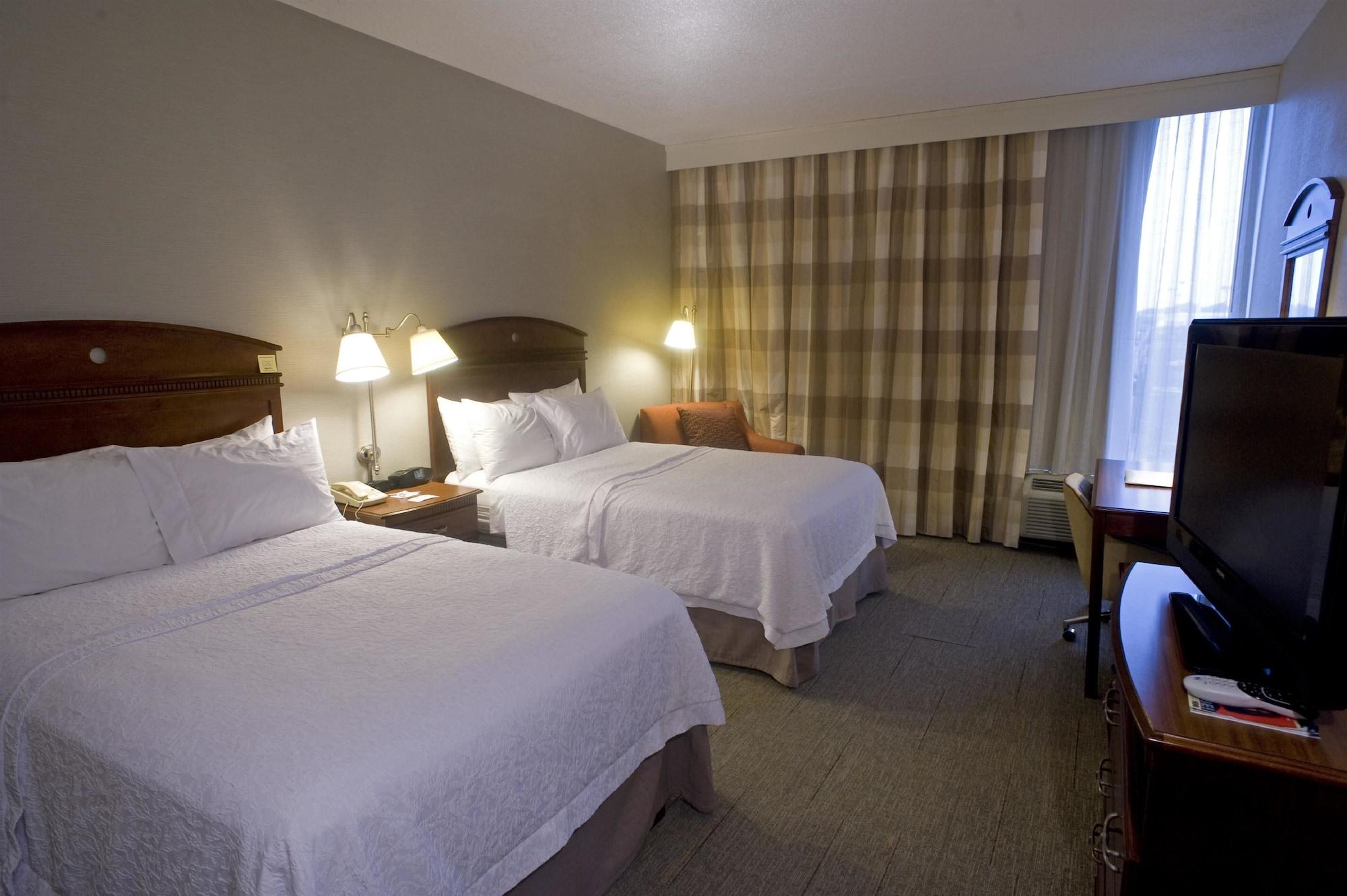 Hampton Inn Springfield-South Экстерьер фото