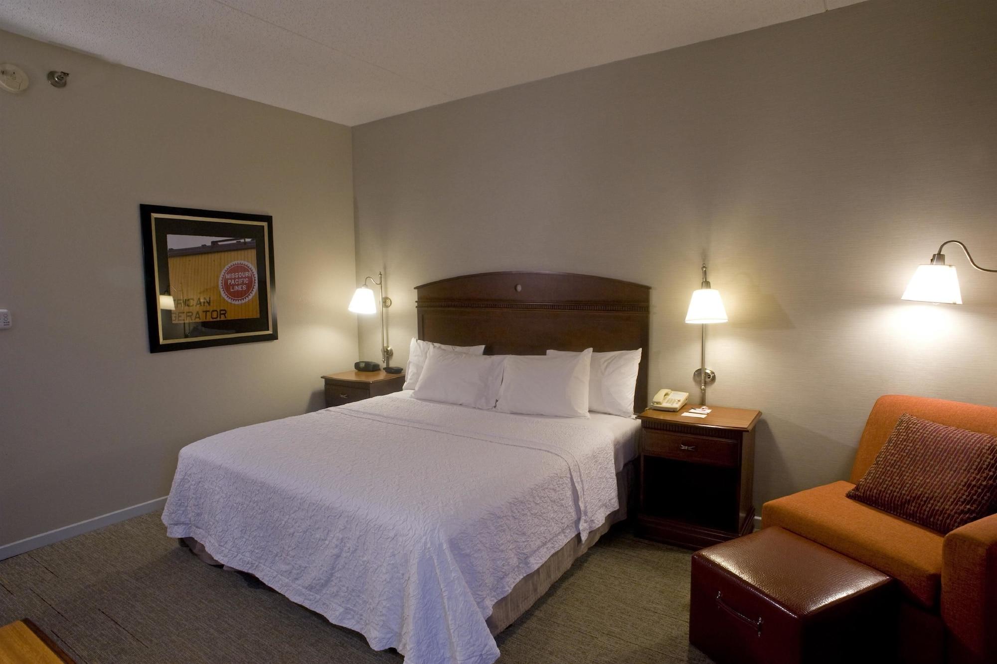 Hampton Inn Springfield-South Экстерьер фото
