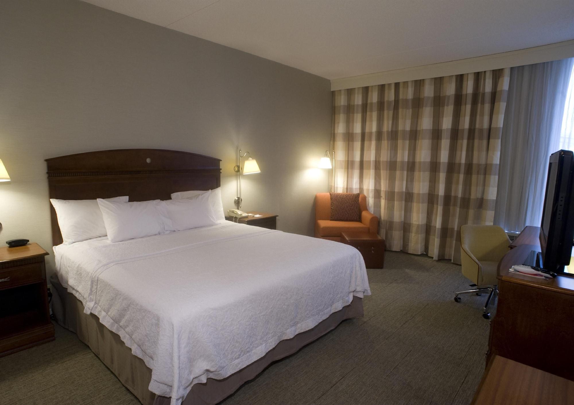 Hampton Inn Springfield-South Экстерьер фото