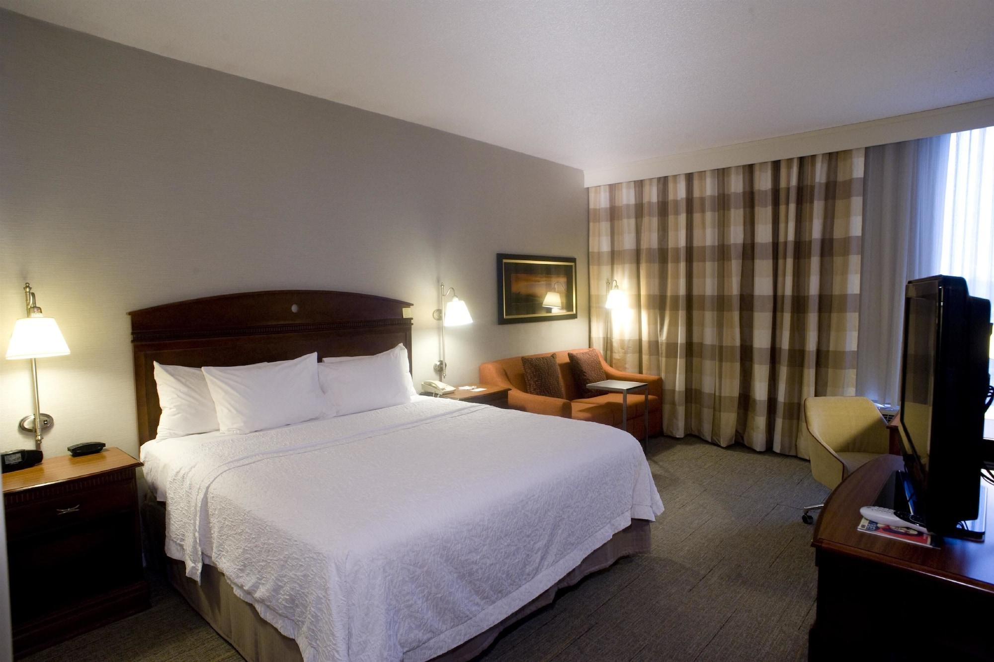 Hampton Inn Springfield-South Экстерьер фото