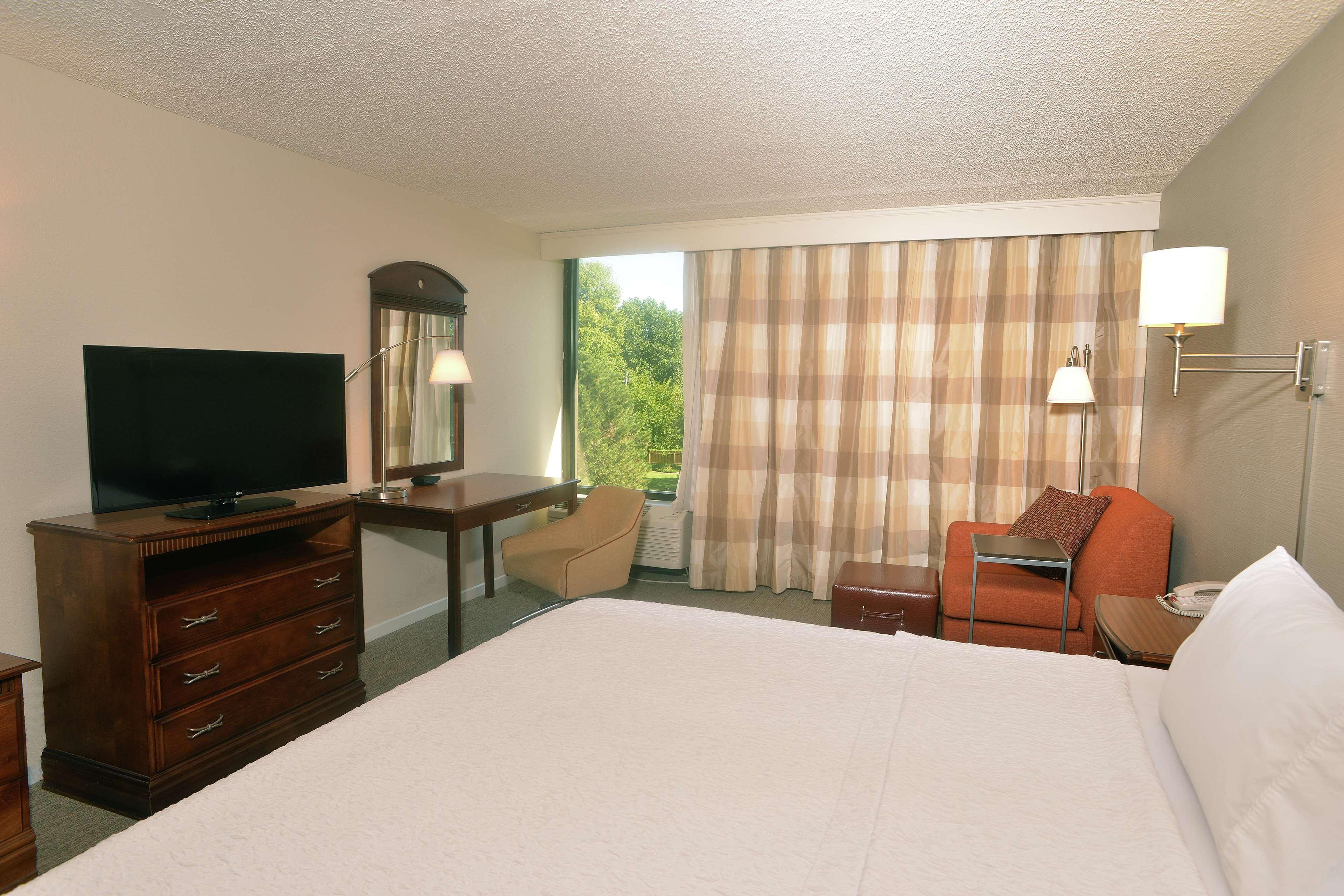 Hampton Inn Springfield-South Экстерьер фото