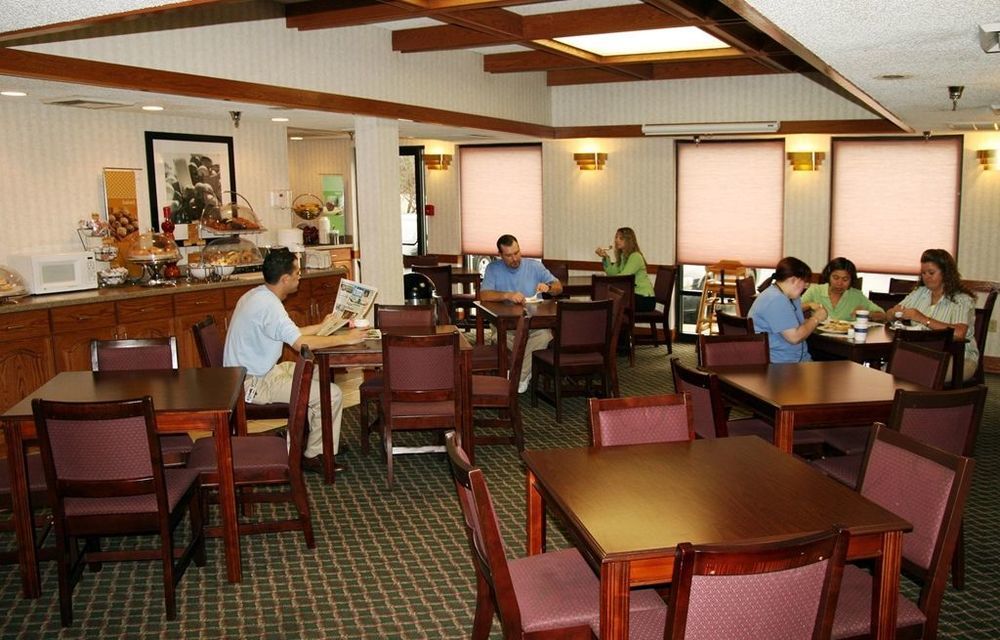 Hampton Inn Springfield-South Ресторан фото