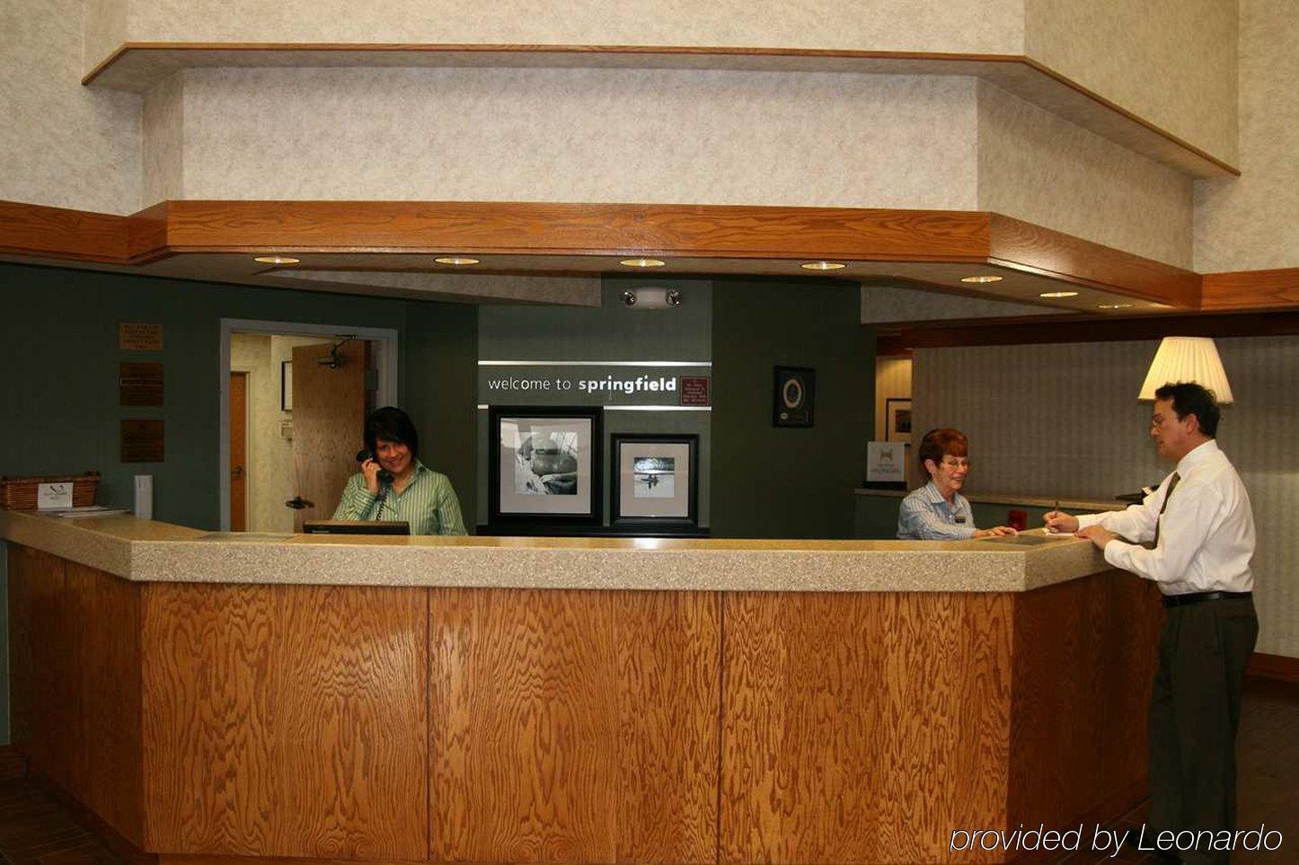 Hampton Inn Springfield-South Интерьер фото