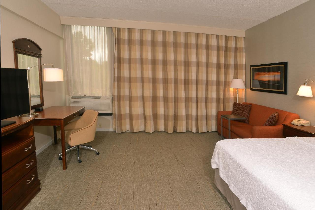 Hampton Inn Springfield-South Экстерьер фото