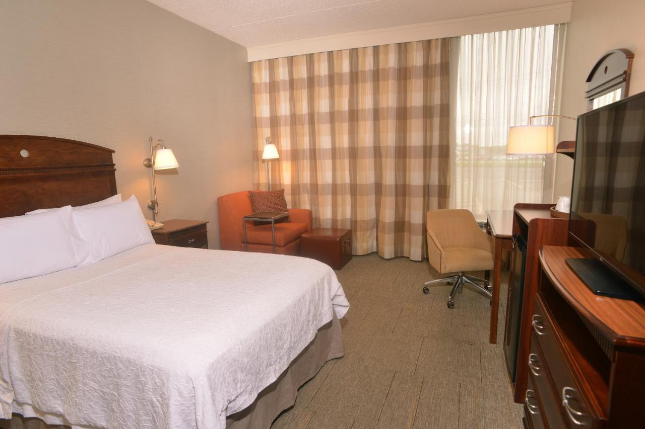 Hampton Inn Springfield-South Экстерьер фото